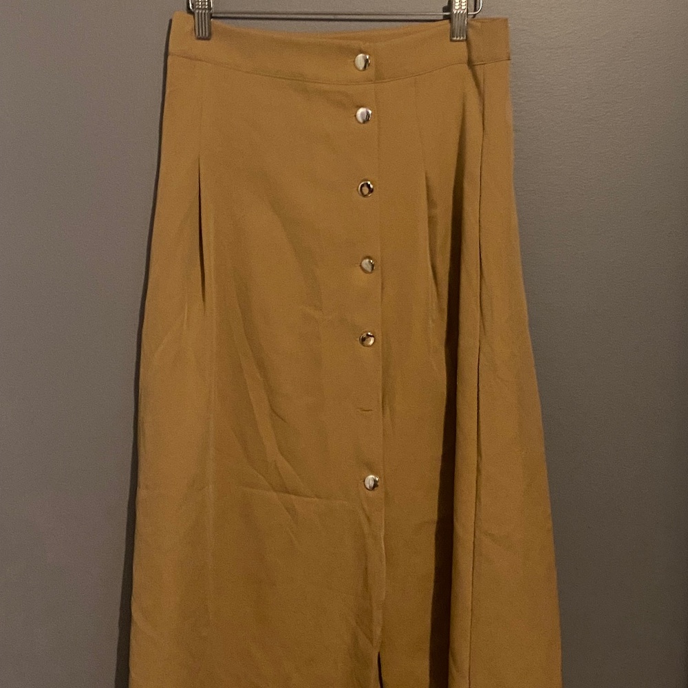 Tan colored skirt
